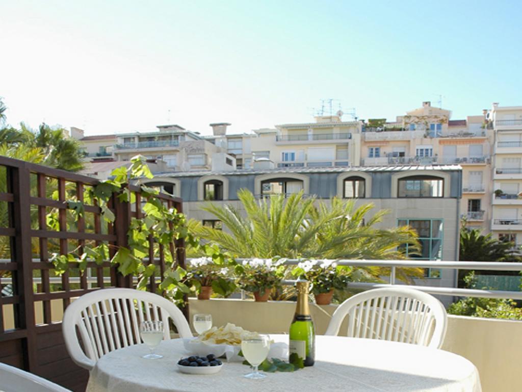 Nice Fleurs Apart'Hotel Exterior photo
